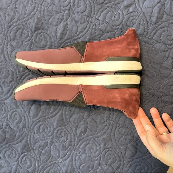 Vionic Suede Cadee “Wine” Maroon Red Burgundy Slip-On Mary Jane Shoes sz 9 - Picture 6 of 11